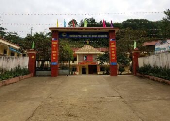 VICARIS TỔ CHỨC CHƯƠNG TRÌNH “VÌ NỤ CƯỜI TRẺ THƠ” – CÁC HOẠT ĐỘNG KỸ NĂNG SỐNG VÀ TẶNG QUÀ CHO HỌC SINH (23 – 24/11/2019) TẠI TRƯỜNG PTDT BÁN TRÚ THCS SƠN THỦY, XÃ SƠN THỦY, HUYỆN VĂN BÀN, TỈNH LÀO CAI (Tiếp theo)