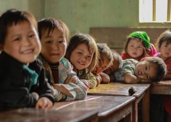 THÁNG 5 Ý NGHĨA VỚI CHƯƠNG TRÌNH CỦA VICARIS – VÌ NỤ CƯỜI TRẺ THƠ – TẠI TRƯỜNG THCS PHÚ CƯỜNG, XÃ PHÚ CƯỜNG, HUYỆN TÂN LẠC, TỈNH HÒA BÌNH