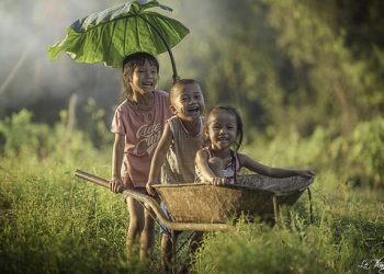 NGÀY CỦA CHỊ CHÁU