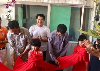 GỬI TÌNH VÀO NƯỚC