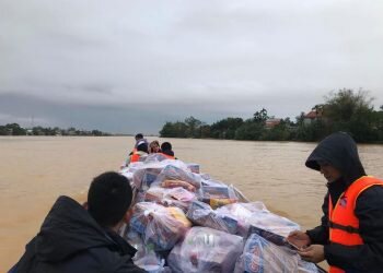 HÀNH TRÌNH TRAO GỬI YÊU THƯƠNG BÀ CON XÃ ĐIỀN LỘC, PHONG ĐIỀN VÀ XÃ QUẢNG THÀNH, QUẢNG ĐIỀN – HUẾ