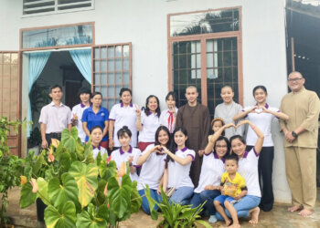 Người con đất Việt xa xứ trở về Gieo Mầm Yêu Thương