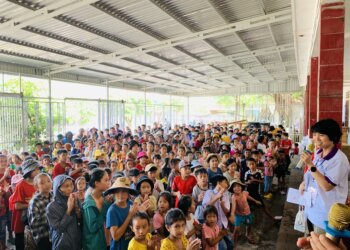 Chương trình “Uống nước nhớ nguồn – Nuôi dưỡng ước mơ trẻ thơ Việt” tại Miền Trung