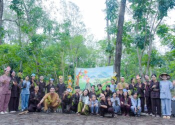 Hoạt động trồng cây xanh tại thiền viện Toàn Giác và tu học với quý sư cô Làng Mai tại đạo tràng Phùng Xuân, Đồng Nai